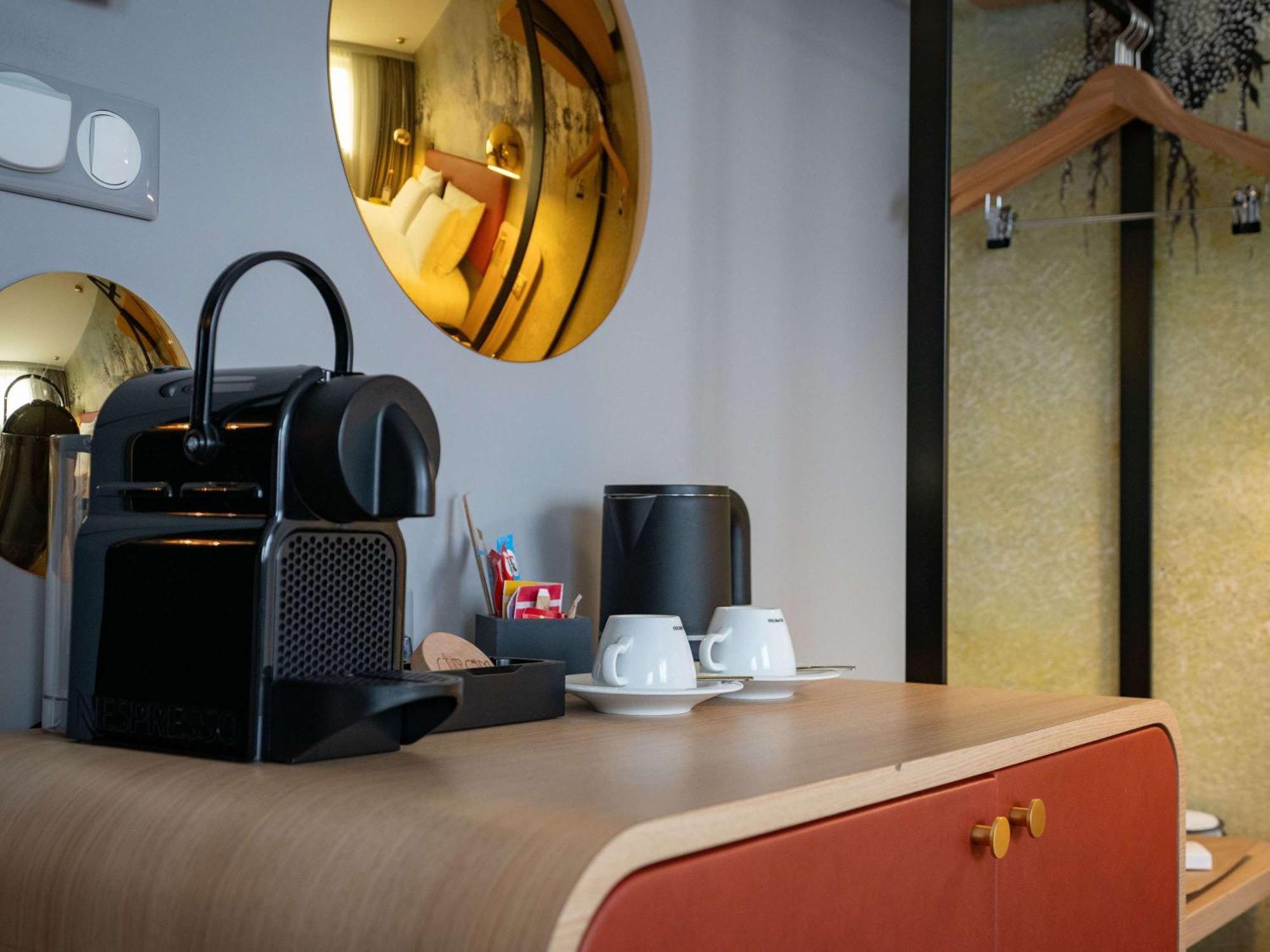 Mercure Saint Omer Centre Gare Екстериор снимка