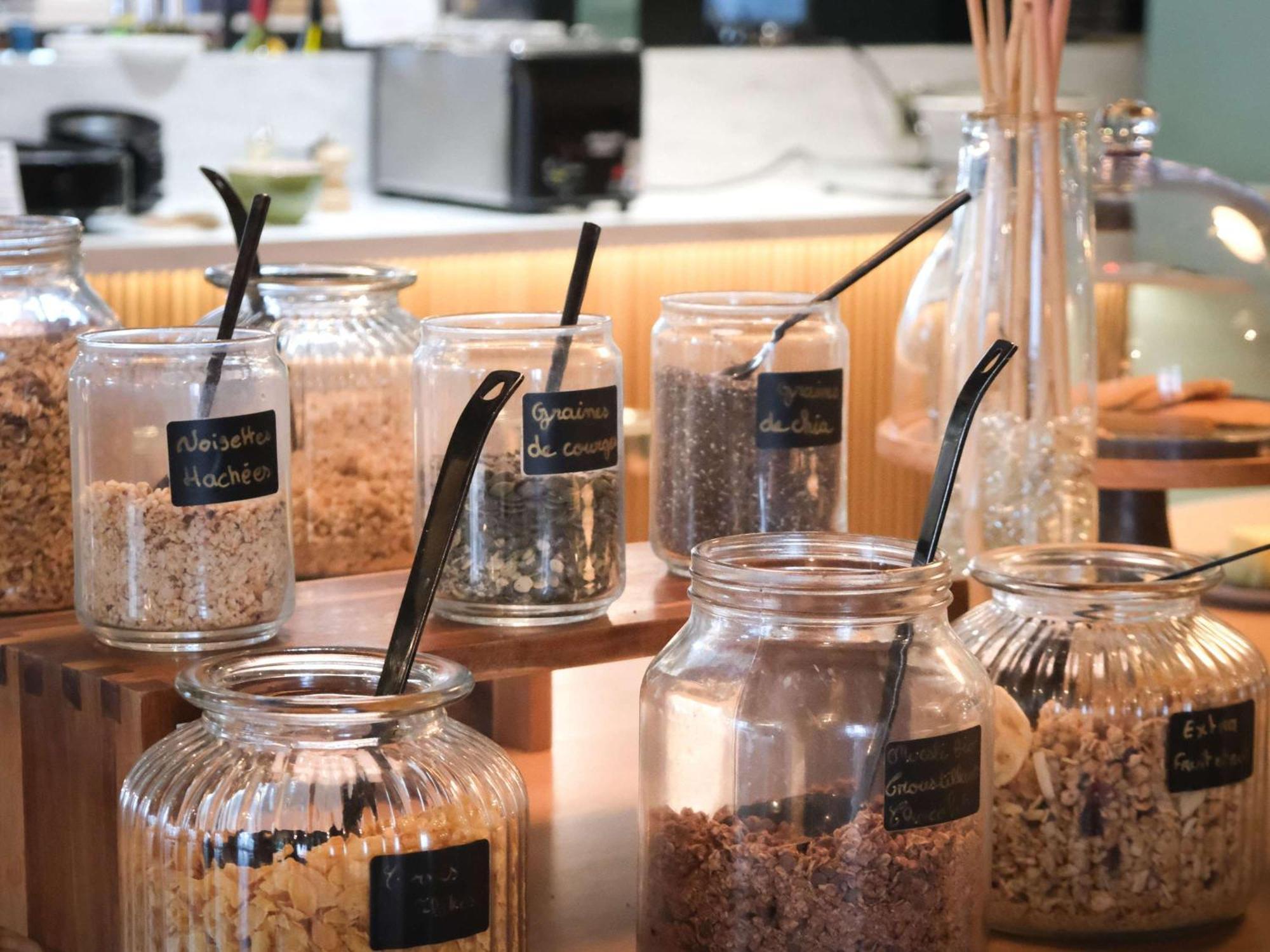 Mercure Saint Omer Centre Gare Екстериор снимка