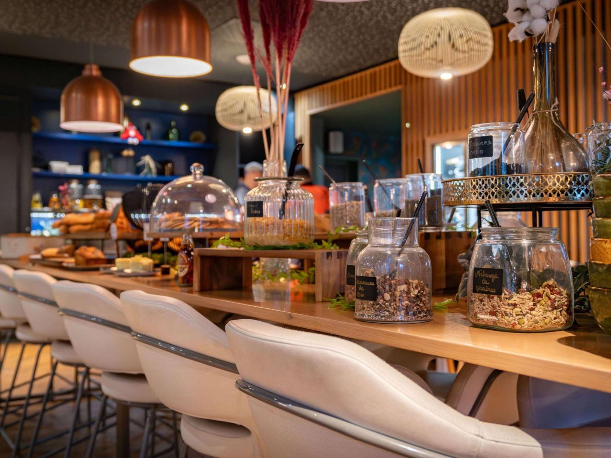 Mercure Saint Omer Centre Gare Екстериор снимка